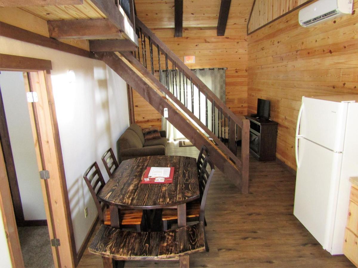 Freedom Ridge Cabins ヒル・シティ エクステリア 写真