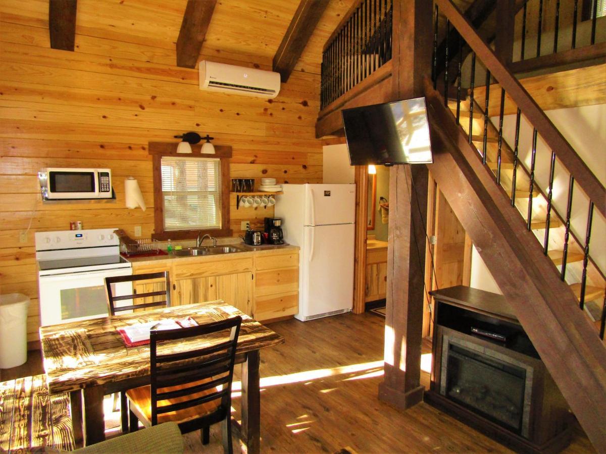 Freedom Ridge Cabins ヒル・シティ エクステリア 写真