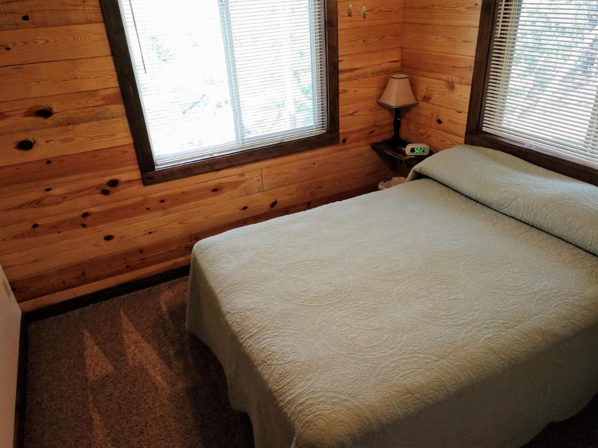 Freedom Ridge Cabins ヒル・シティ エクステリア 写真